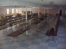 Cafeteria 2.JPG (26860 bytes)