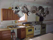 Kitchen 3.JPG (29038 bytes)