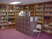 Library 2.jpg (36876 bytes)